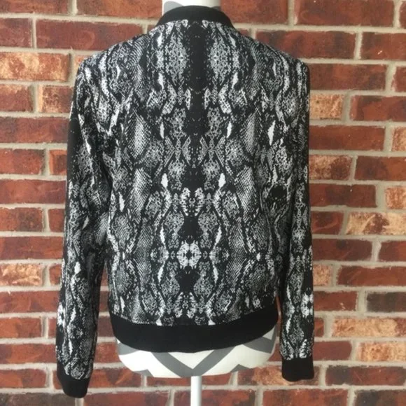 Calvin Klein two-piece top (1034)🦋 - Picture 4 of 6